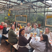 Afbeelding in Gallery-weergave laden, Workshop (cocktail) kaarsen maken SPECIALE KERST EDITIE🎄 | Zondag 21 december- 15:00 | Espresso Martini-kaars/ Pornstar Martini-kaars