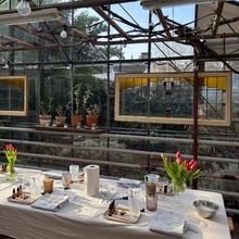 Afbeelding in Gallery-weergave laden, Workshop (cocktail) kaarsen maken SPECIALE KERST EDITIE🎄 | Zondag 21 december- 15:00 | Espresso Martini-kaars/ Pornstar Martini-kaars