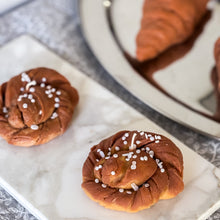 Afbeelding in Gallery-weergave laden, Kanelbulle kaars (Cinnamon roll)