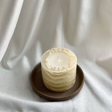 Afbeelding in Gallery-weergave laden, Zebra kaars Ivory