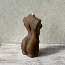 Afbeelding in Gallery-weergave laden, Torso kaars vrouw S | Cacao