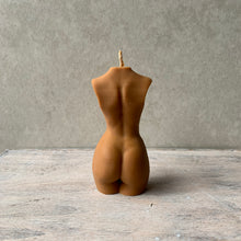 Afbeelding in Gallery-weergave laden, Torso kaars vrouw S | Toffee