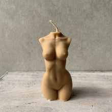 Afbeelding in Gallery-weergave laden, Torso kaars vrouw S | Vanilla