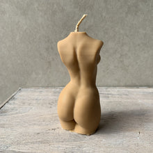 Afbeelding in Gallery-weergave laden, Torso kaars vrouw S | Vanilla