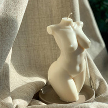 Afbeelding in Gallery-weergave laden, Vrouwenlichaam torsokaars | Big Goddess Lotta