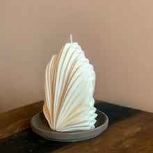 Afbeelding in Gallery-weergave laden, Shell kaars L