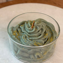 Load image into Gallery viewer, soft-serve-kaars-matcha
