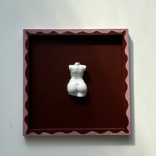 Load image into Gallery viewer, Painting with 3D object - Torso/ Wave pattern
