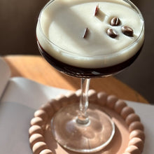 Load image into Gallery viewer, Espresso Martini kaars
