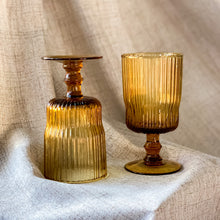 Afbeelding in Gallery-weergave laden, Fali Wine Glass Set - Amber

