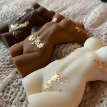 Afbeelding in Gallery-weergave laden, Gold Flake torso kaars
