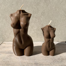 Load image into Gallery viewer, Torso candle woman S | Cacao
