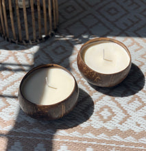 Load image into Gallery viewer, Coconut bowl candle
