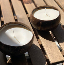 Load image into Gallery viewer, Coconut bowl candle
