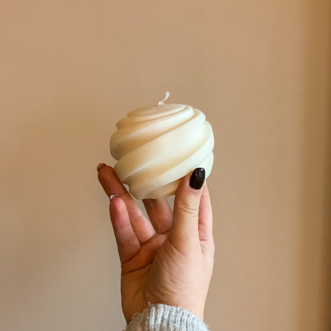 Swirl candle